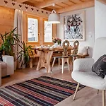 Osada Gasienica Centrum 샬레 *