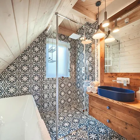 Osada Gasienica Centrum Σαλέ